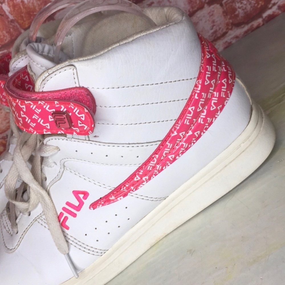 Vintage 90s Fila Vulc 13 Hot Pink and White High Top Retro Sneakers - Picture 5 of 12